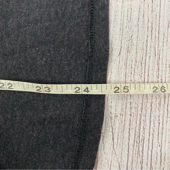 Champion color block Longsleeve Crewneck top w/one side slit black/grey sz Small - Picture 8 of 10